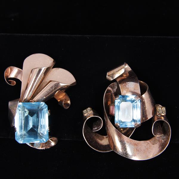 Appraisal: Two s Sterling Vermeil ribbon scroll pin brooches with aqua