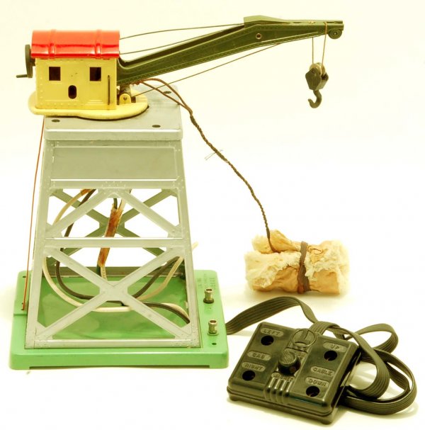 Appraisal: A Lionel prewar No Remote Control Magnetic Crane with C