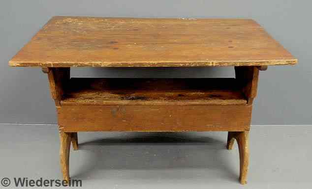 Appraisal: Pine bench table with a rectangular cleated top h x