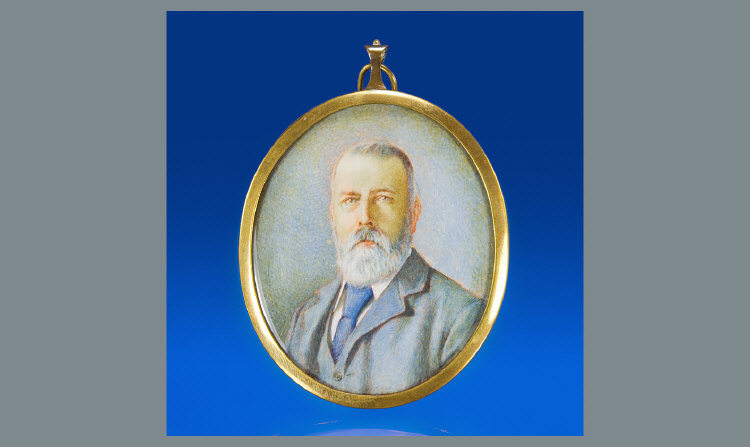 Appraisal: Edwardian Portrait Miniature Gentleman Facing Straight Wearing A Light Blue