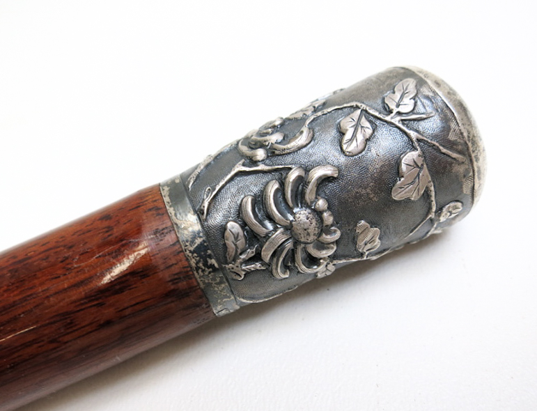 Appraisal: CHINESE EXPORT SILVER HANDLED WALKING CANE attributed to Wang Hing