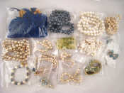 Appraisal: A quantity of costume jewellery comprising necklaces bracelets etc