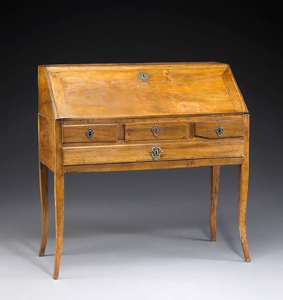 Appraisal: An Italian or French walnut desk last quarter th century