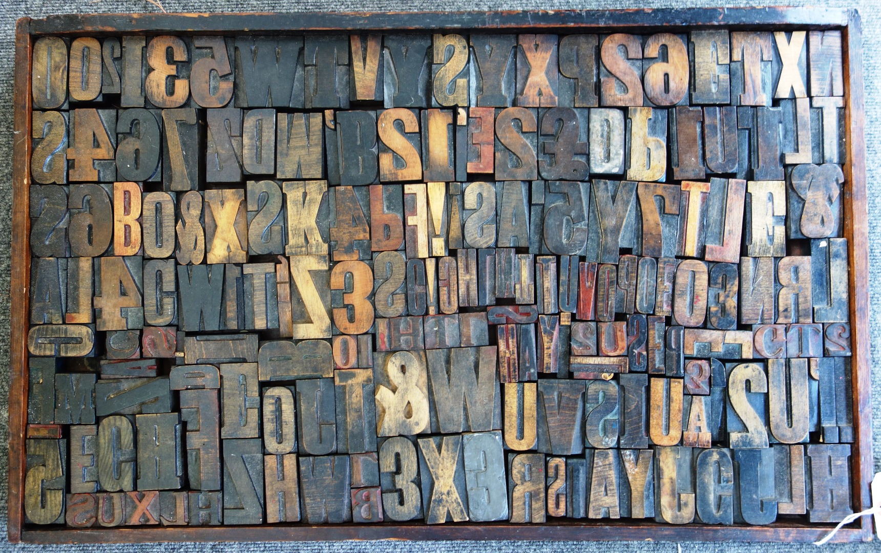 Appraisal: A quantity of wooden printers blocks early th century alphabet