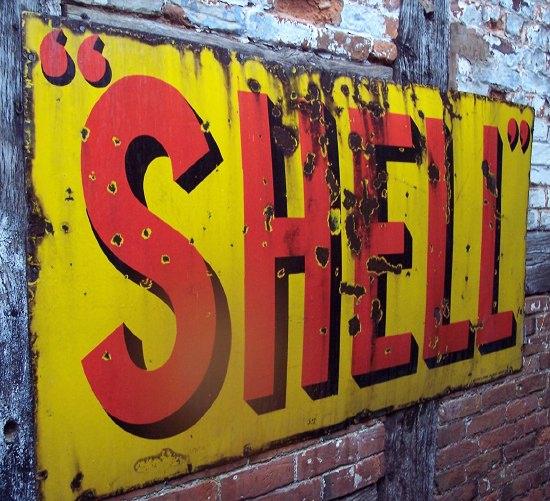 Appraisal: A large yellow enamel sign advertising Shell cm x cm