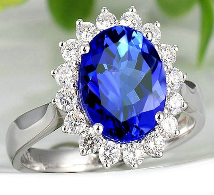 Appraisal: TANZANITE DIAMOND AND FOURTEEN KARAT GOLD RING The white gold