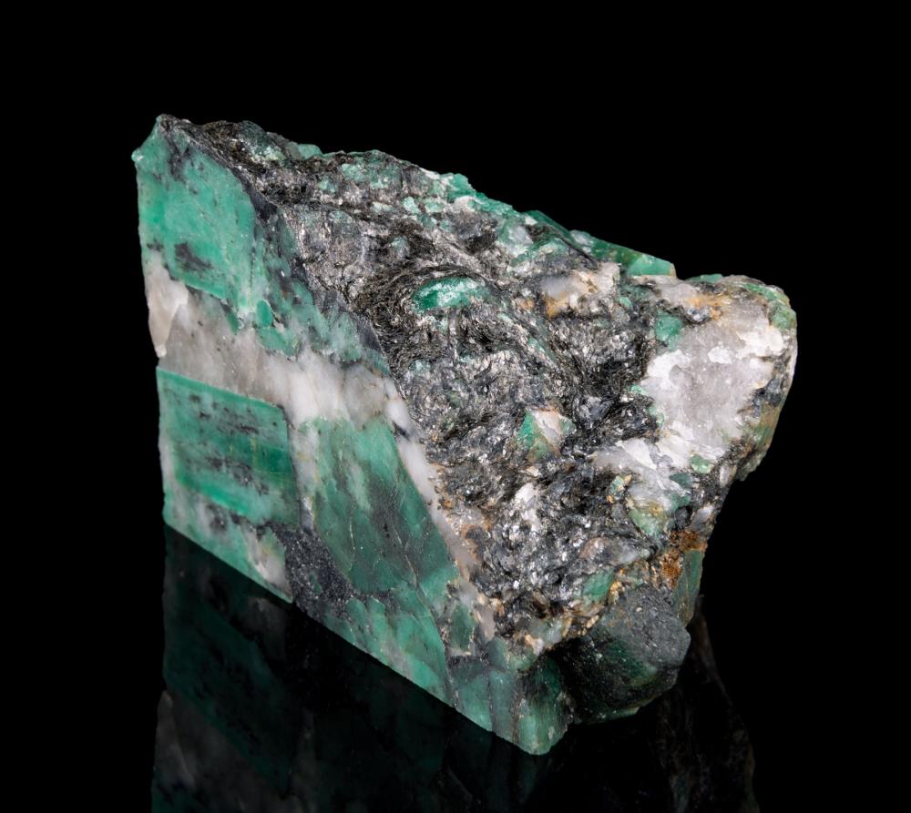 Appraisal: Natural Emerald Specimen from Muzo Mine Boyaca Province Columbia comprising