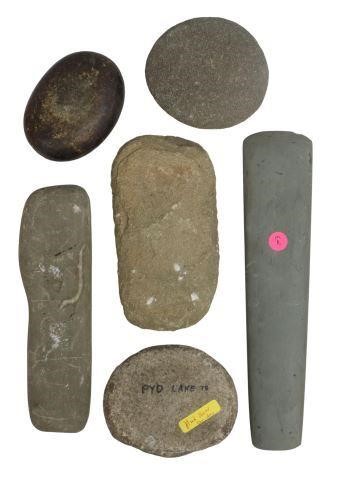 Appraisal: lot of Native American stone tools scrapers and others largest