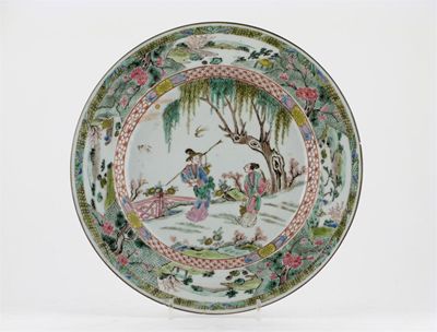 Appraisal: A Chinese rose-verte dish finely painted with two figures in