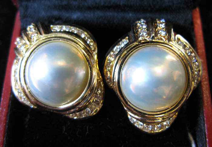 Appraisal: PAIR OF MABE' PEARL DIAMOND AND EIGHTEEN KARAT GOLD EARRINGS