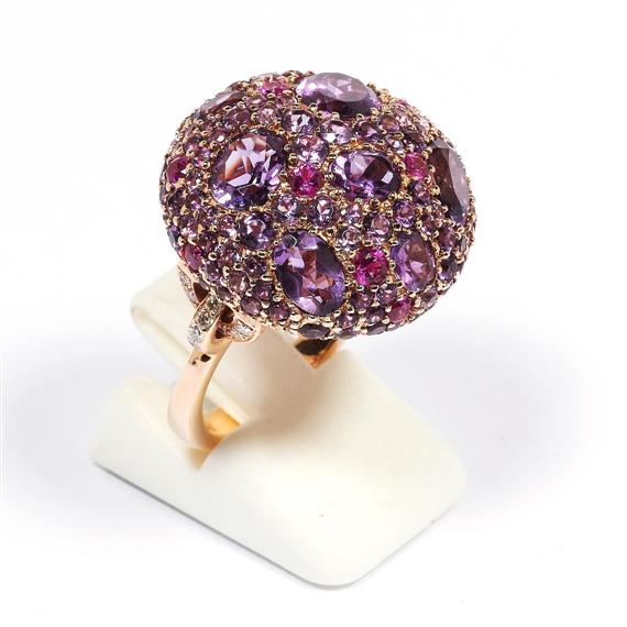 Appraisal: AMETHYST RUBY AND DIAMOND RING Yellow gold Decorative ring the