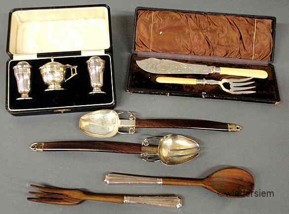 Appraisal: Cased English fish set case- ''l silver wood salad sets