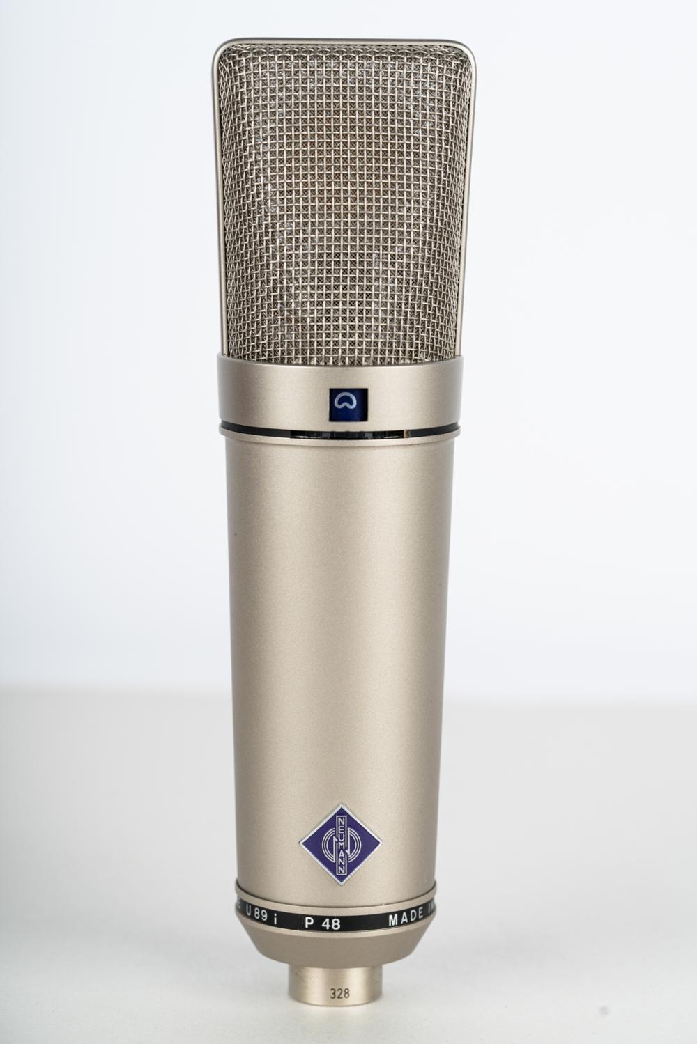 Appraisal: NEUMANN U I CONDENSOR MICROPHONECondition Microphone shows no signs of