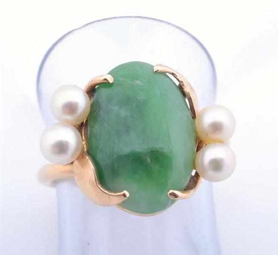 Appraisal: A PEARL AND JADE SET DRESS RING TESTED CT GOLD