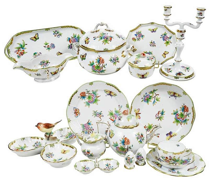 Appraisal: Piece Herend Queen Victoria Porcelain Service Hungarian th century dinner