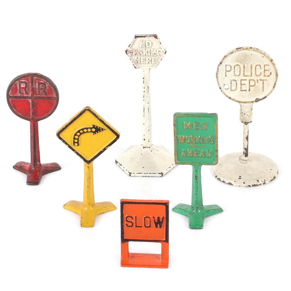 Appraisal: LOT OF VINTAGE ARCADE ROAD SIGNSLot of Vintage Arcade Road