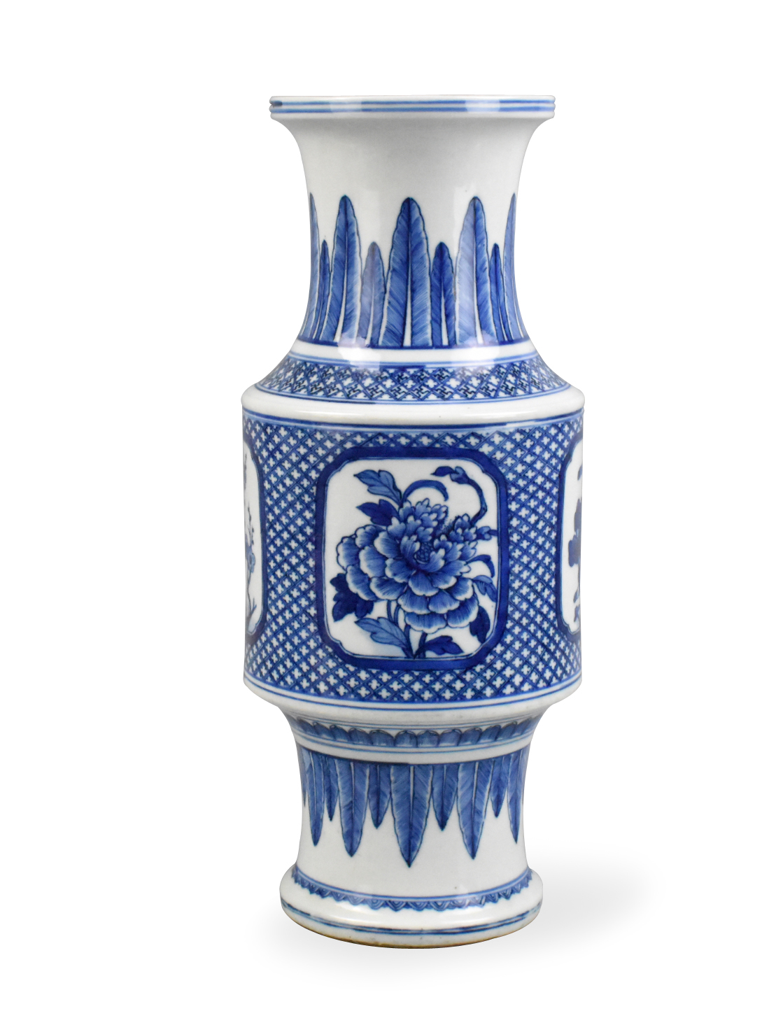 Appraisal: A Chinese blue and white floral vase dating from the