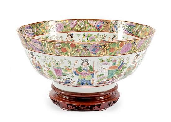 Appraisal: A Rose Canton Porcelain Bowl Diameter inches A Rose Canton