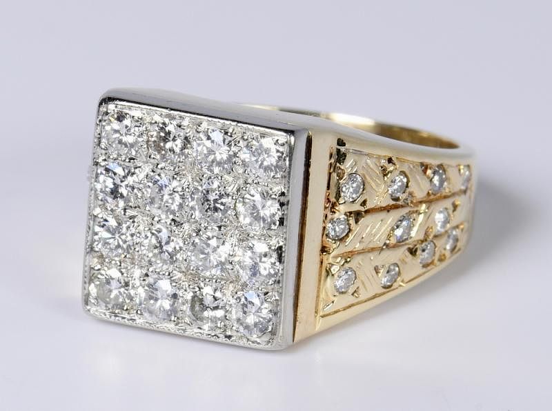 Appraisal: Gents K Diamond Fashion Ring Gents K yellow gold and