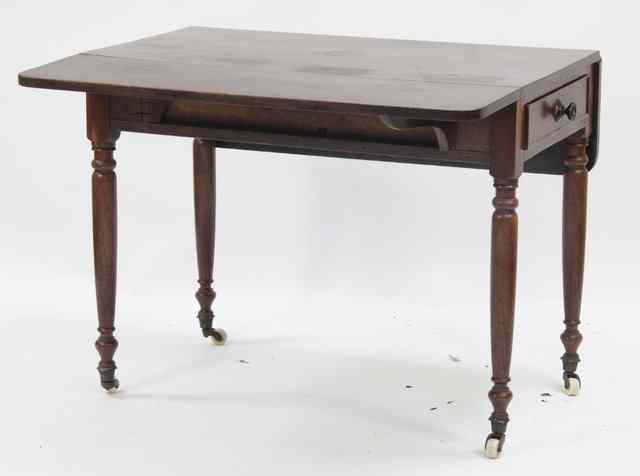 Appraisal: An early Victorian mahogany Pembroke table fitted a drawer on