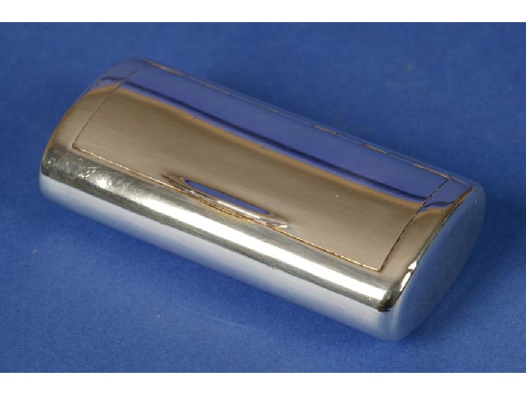 Appraisal: A GEORGE III SILVER SNUFF BOX of rectangular form with