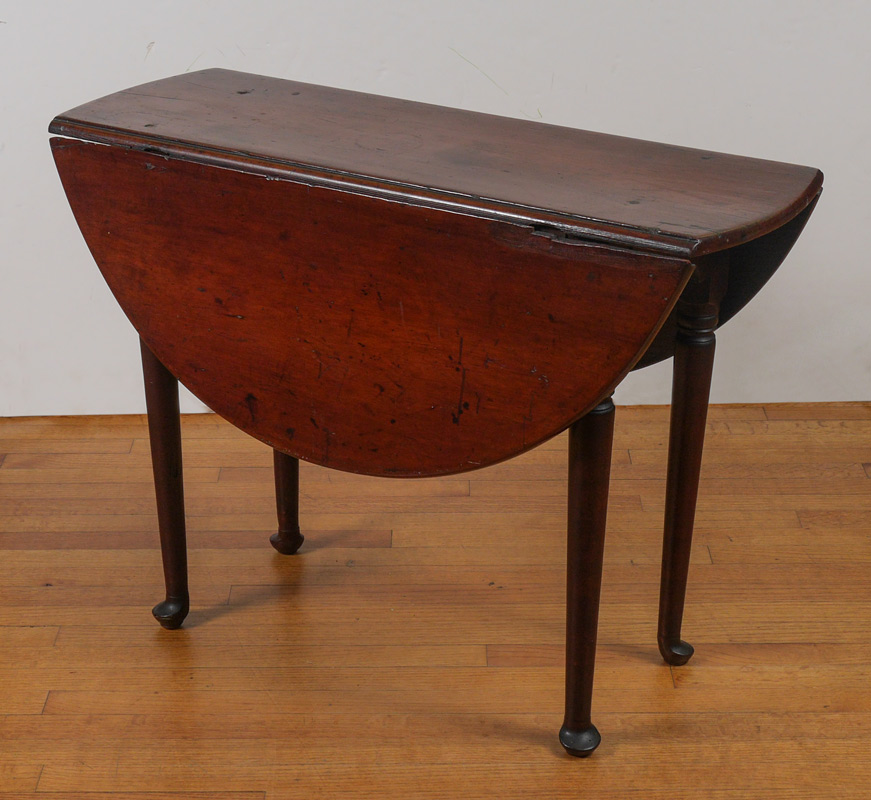 Appraisal: QUEEN ANNE MAHOGANY DROP LEAF TABLE Early th century pegged