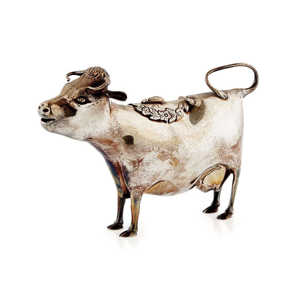 Appraisal: A modern cow creamer R Comyns London of traditional form