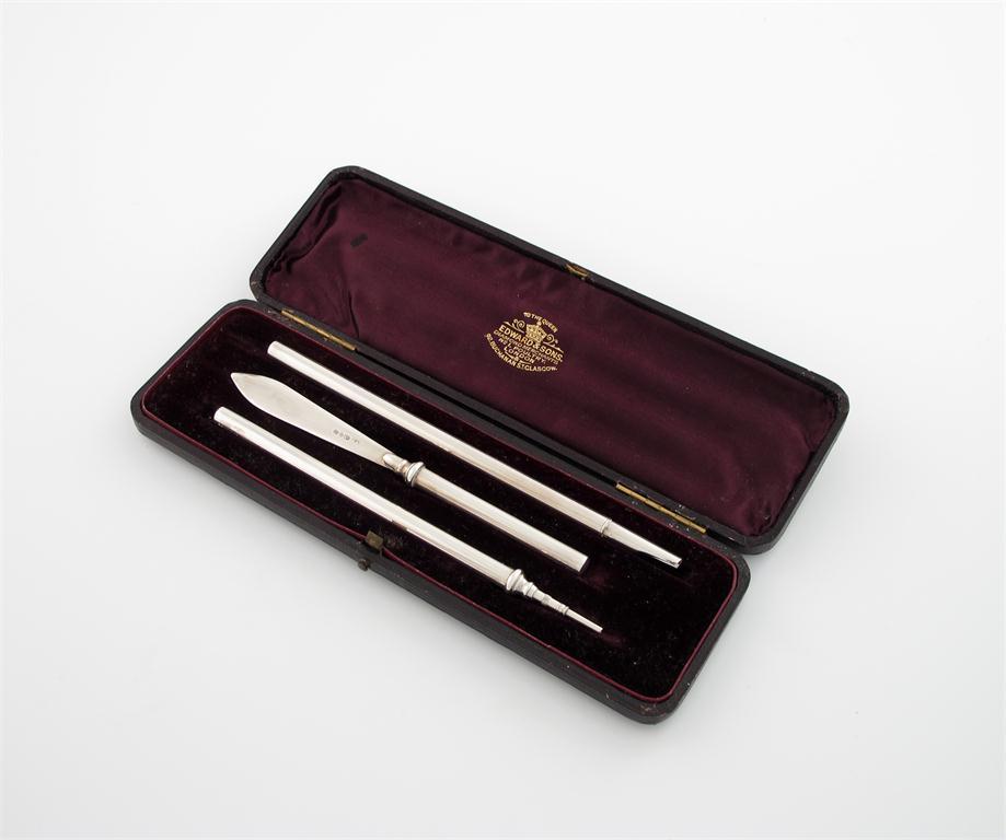 Appraisal: A three-piece late-Victorian silver pen and pencil set with a