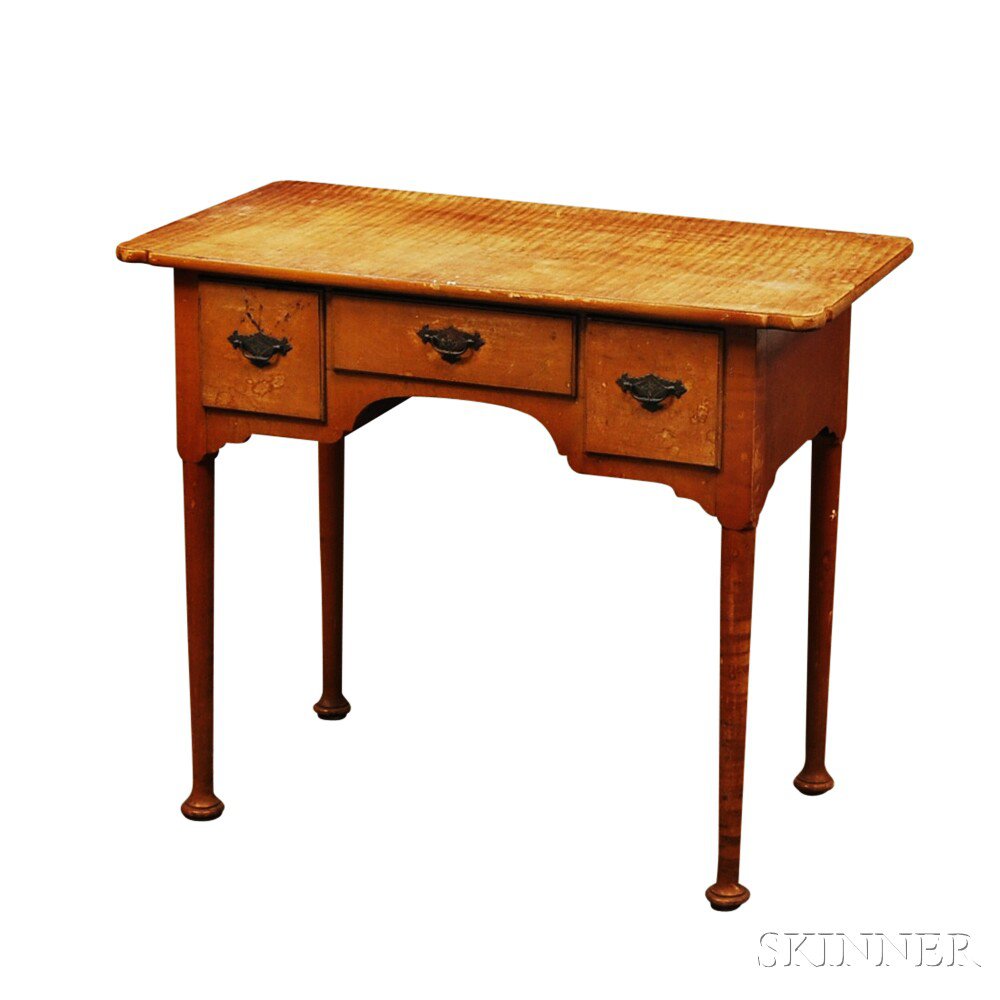 Appraisal: Irving and Casson Maple Dressing Table the rectangular top with