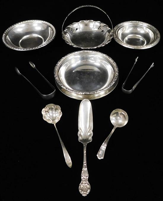 Appraisal: STERLING Assorted sterling silver bowls and servingware ten pieces Towle