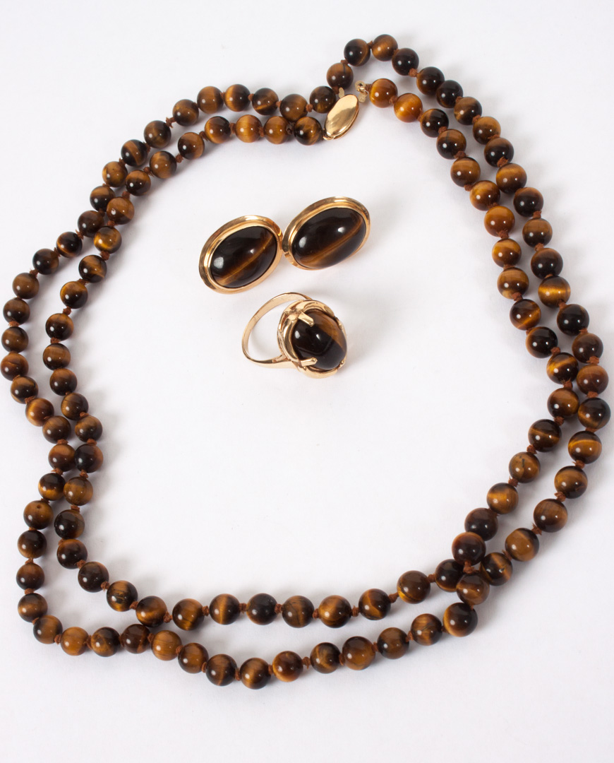 Appraisal: Lady's K gold tiger-eye parure including necklace in pair of