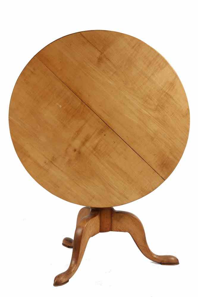 Appraisal: TILT-TOP TEA TABLE - Country Sheraton Maple Tilt-Top Tea Table