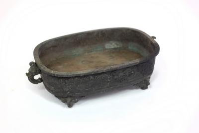 Appraisal: A very large Chinese bronze brush washer late th early