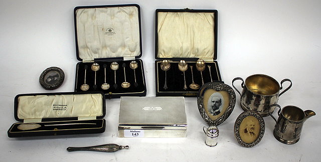 Appraisal: A QUANTITY OF VARIOUS SILVER ITEMS to include a cream