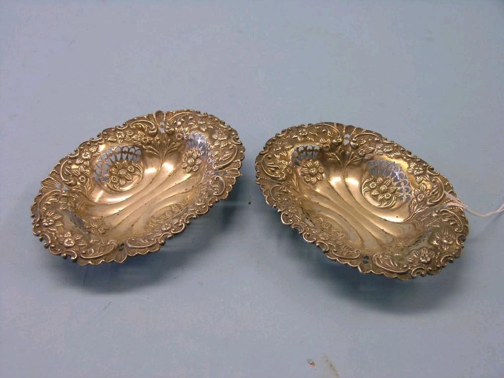 Appraisal: A pair of late Victorian silver trinket dishes oval-shape pierced