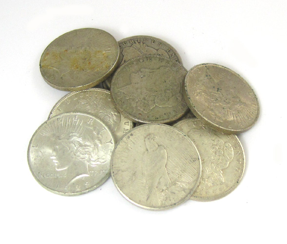 Appraisal: ELEVEN U S SILVER DOLLARS Morgan Peace type Morgans -P