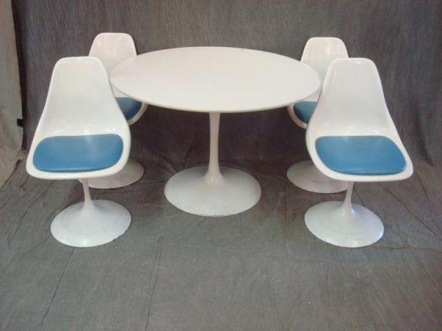 Appraisal: Midcentury SAARINEN Table Chairs Original covers are underneath current blue