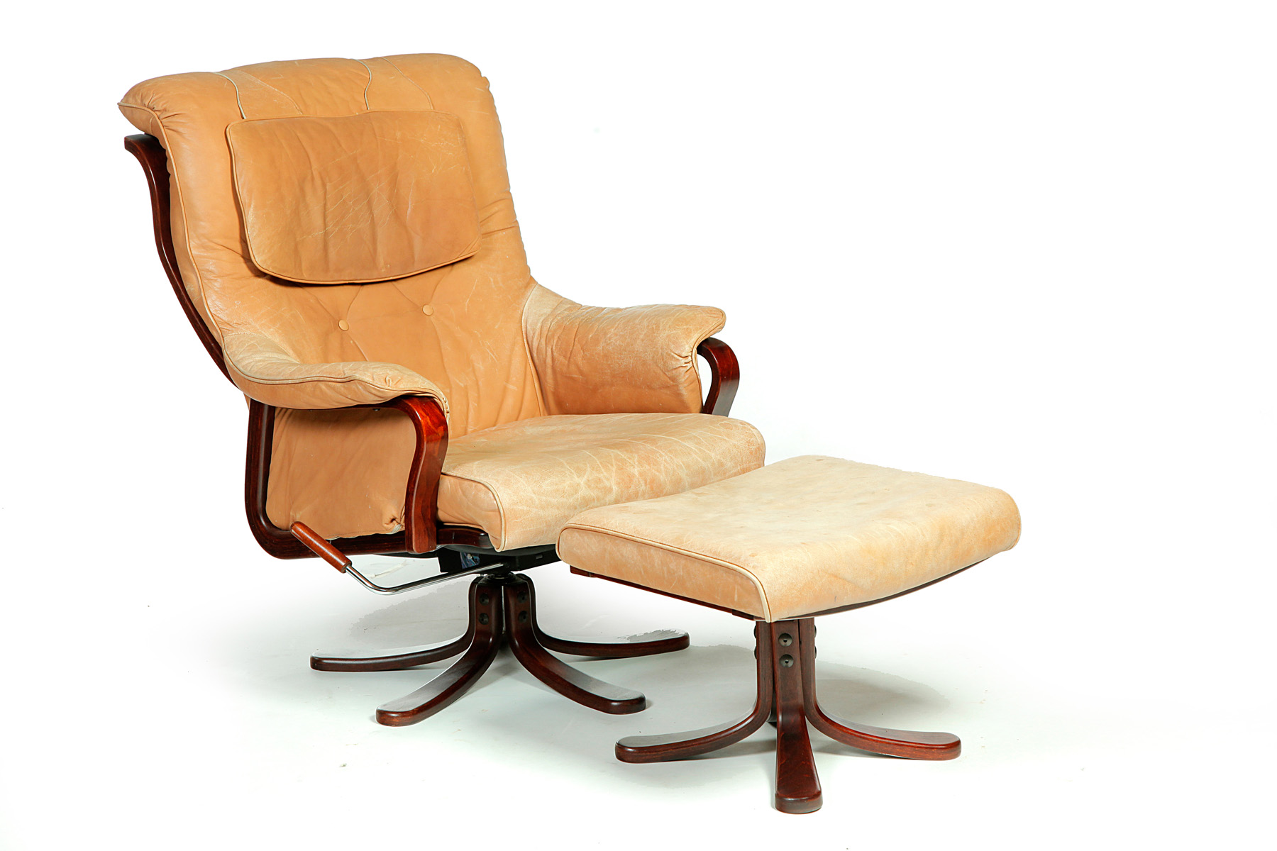 Appraisal: SIESTA CHAIR AND OTTOMAN BY INGMAR RELLING FOR WESTNOFA Norway