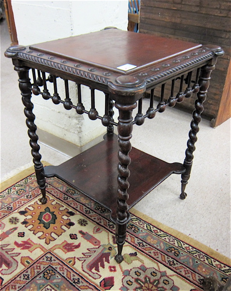 Appraisal: VICTORIAN MAHOGANY LAMP TABLE American c having a rectangular raised