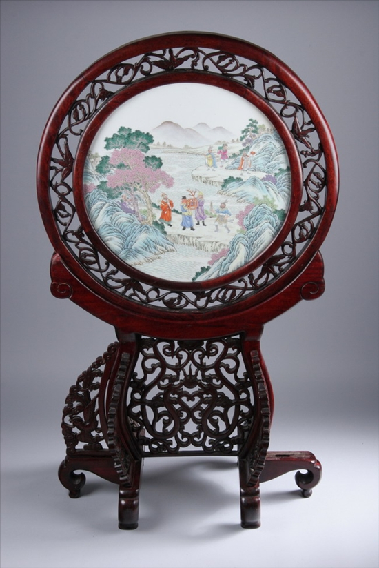 Appraisal: CHINESE FAMILLE ROSE PORCELAIN TABLE SCREEN Figural and landscape decoration