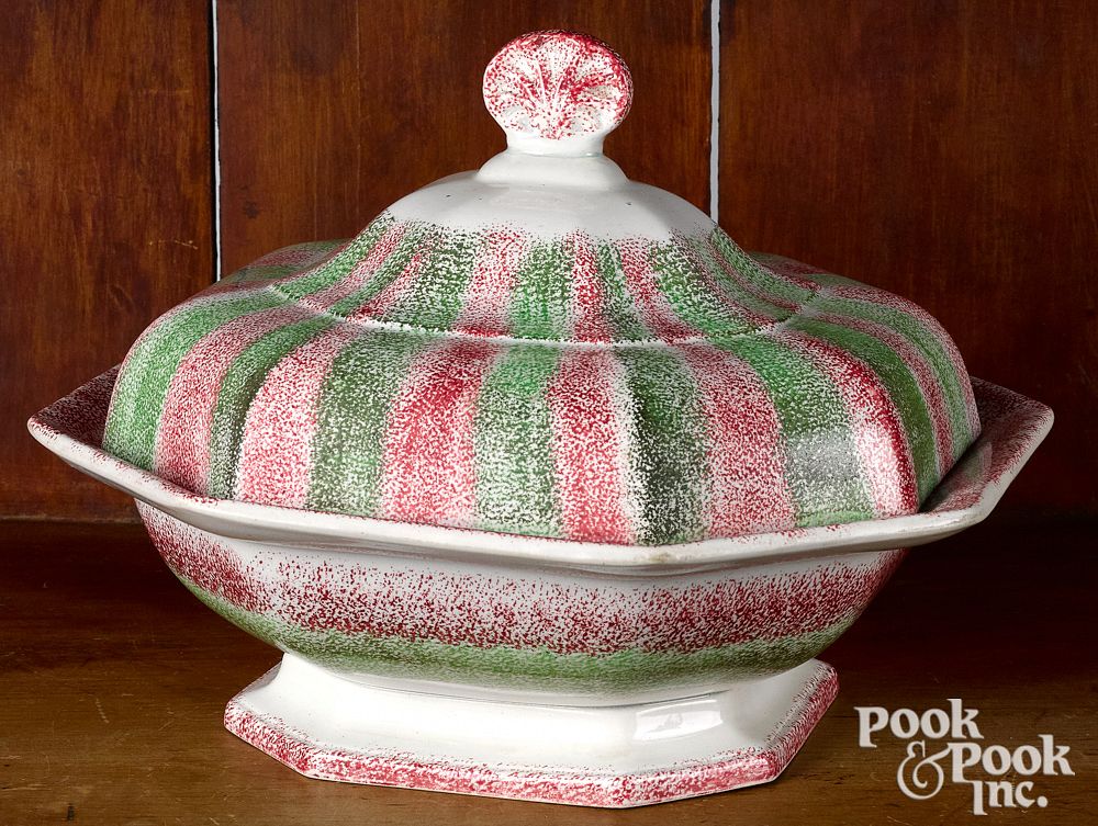 Appraisal: Red and green rainbow spatter covered serving dish Red and