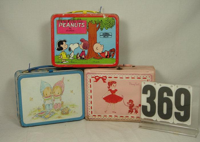 Appraisal: Three vintage lunch boxes The peanuts which has a name