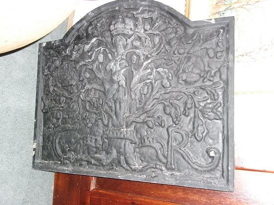 Appraisal: A TH CENTURY STYLE CAST IRON FIRE BACK with tree