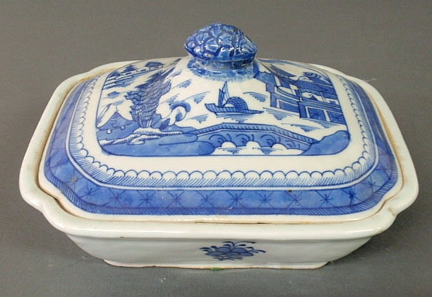 Appraisal: Chinese Canton blue and white porcelain covered vegetable dish c