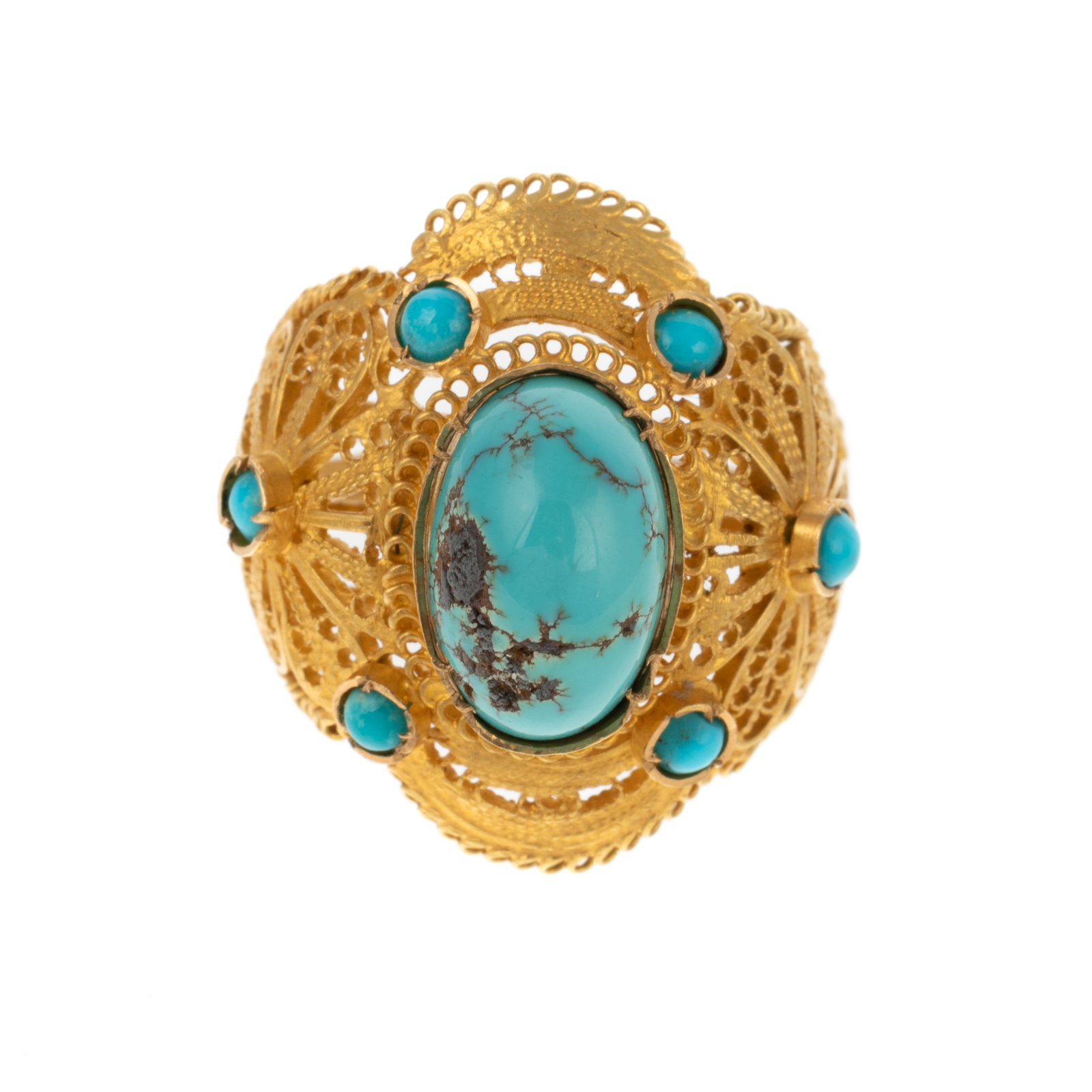 Appraisal: A TURQUOISE SPUN GOLD RING IN K K yellow gold