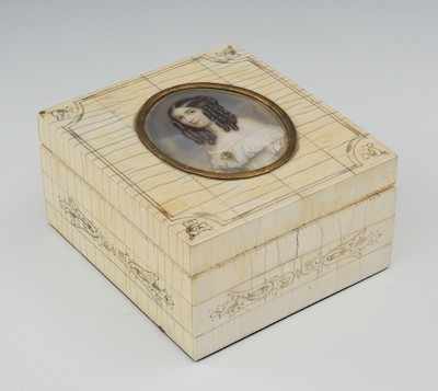 Appraisal: A Hinged Lid Trinket Box in Bone or Ivory with