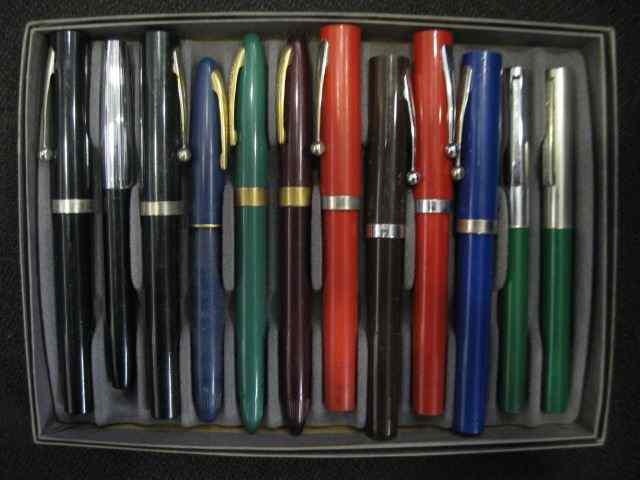 Appraisal: Tray of Old Fountain Pens Sheaffer others