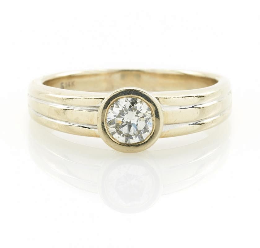 Appraisal: k White gold and diamond ring appx ct k White