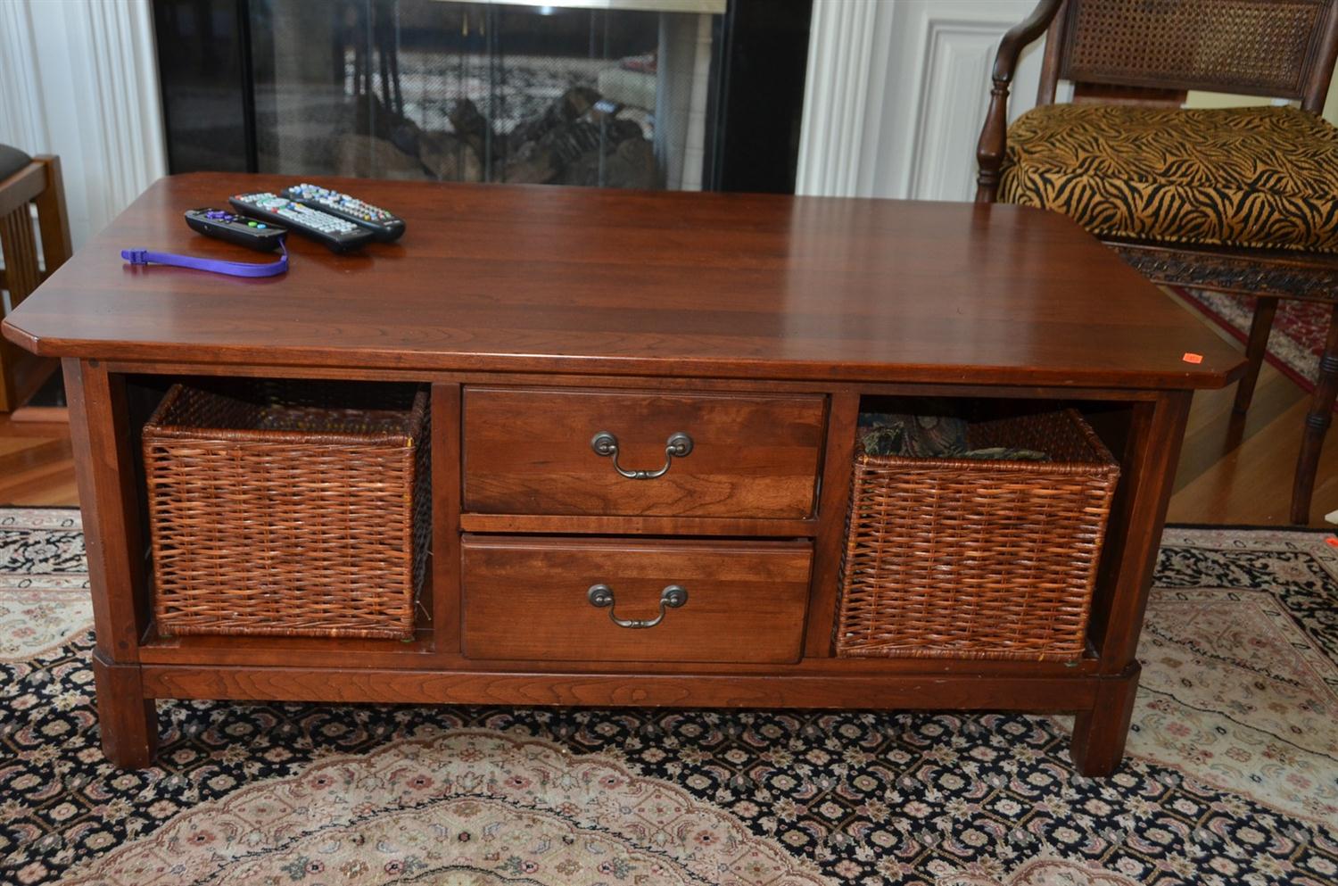 Appraisal: Lexington cherry coffee table with pull through drawers in center