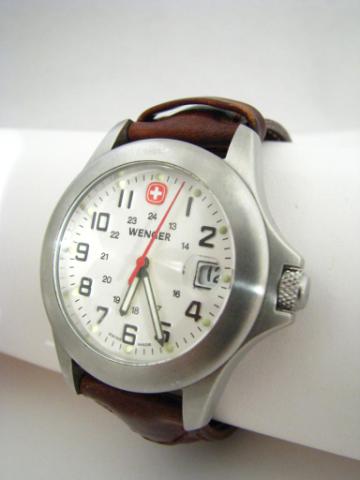 Appraisal: Gents Wenger Swiss Army wristwatch stainless date at o'clock leather